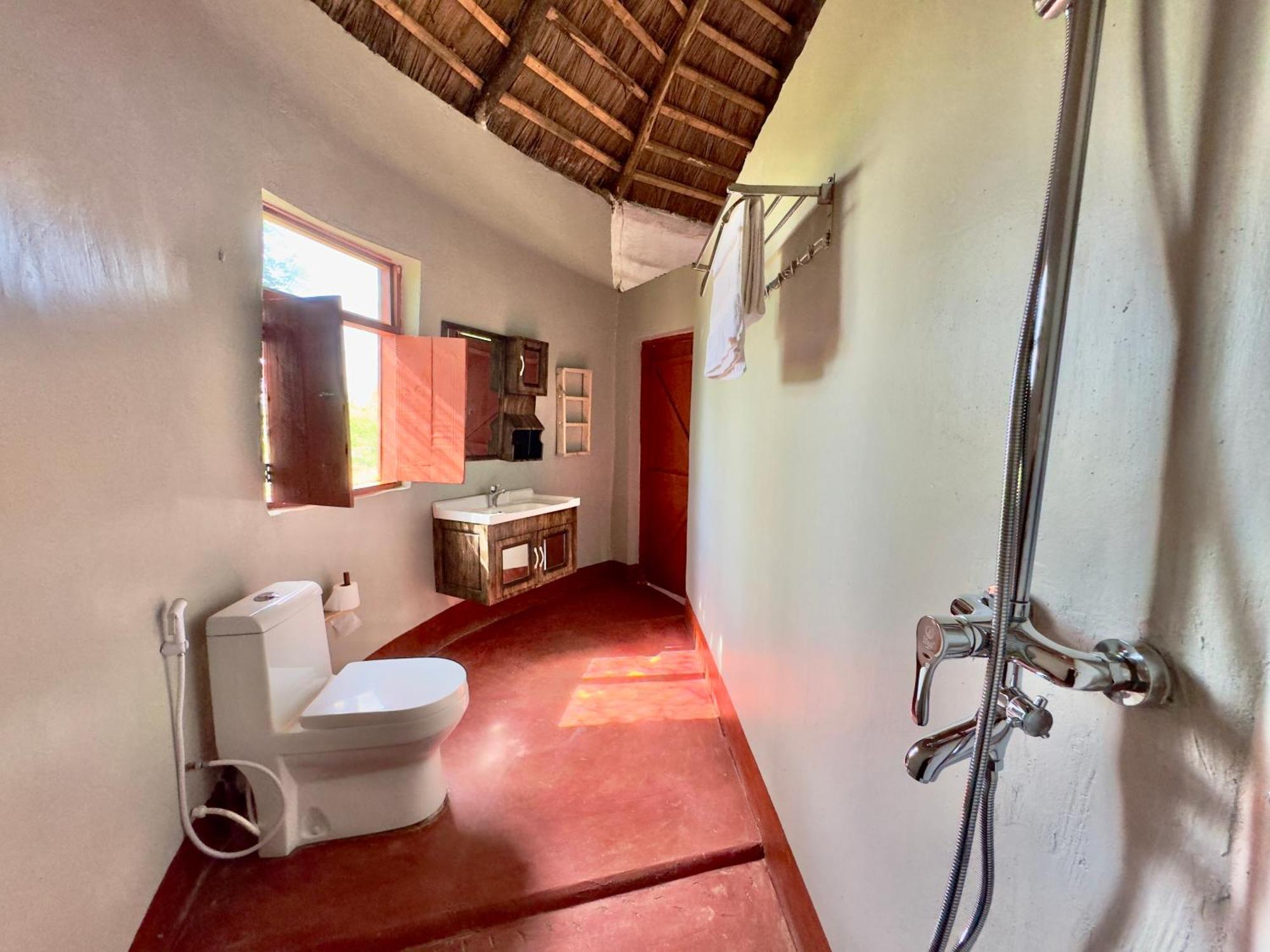Maasai Eco Boma & Lodge - Experience Maasai Culture Makuyuni Exterior foto