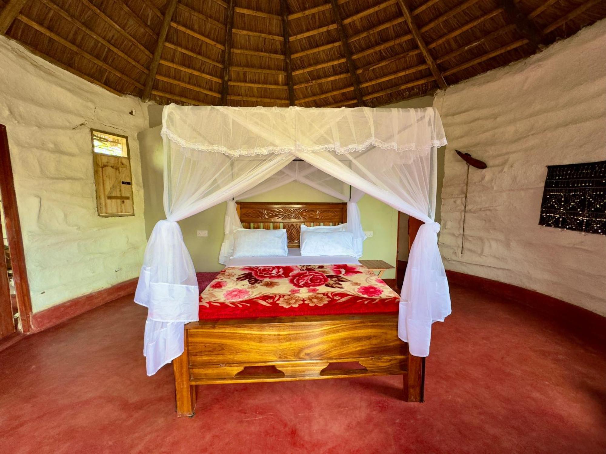 Maasai Eco Boma & Lodge - Experience Maasai Culture Makuyuni Exterior foto