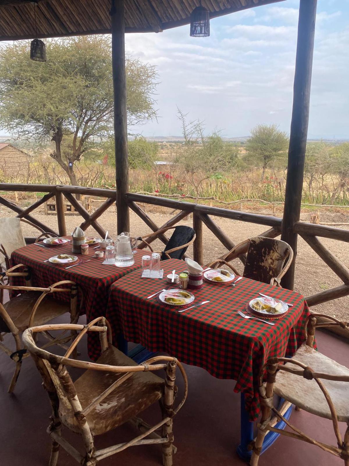 Maasai Eco Boma & Lodge - Experience Maasai Culture Makuyuni Exterior foto